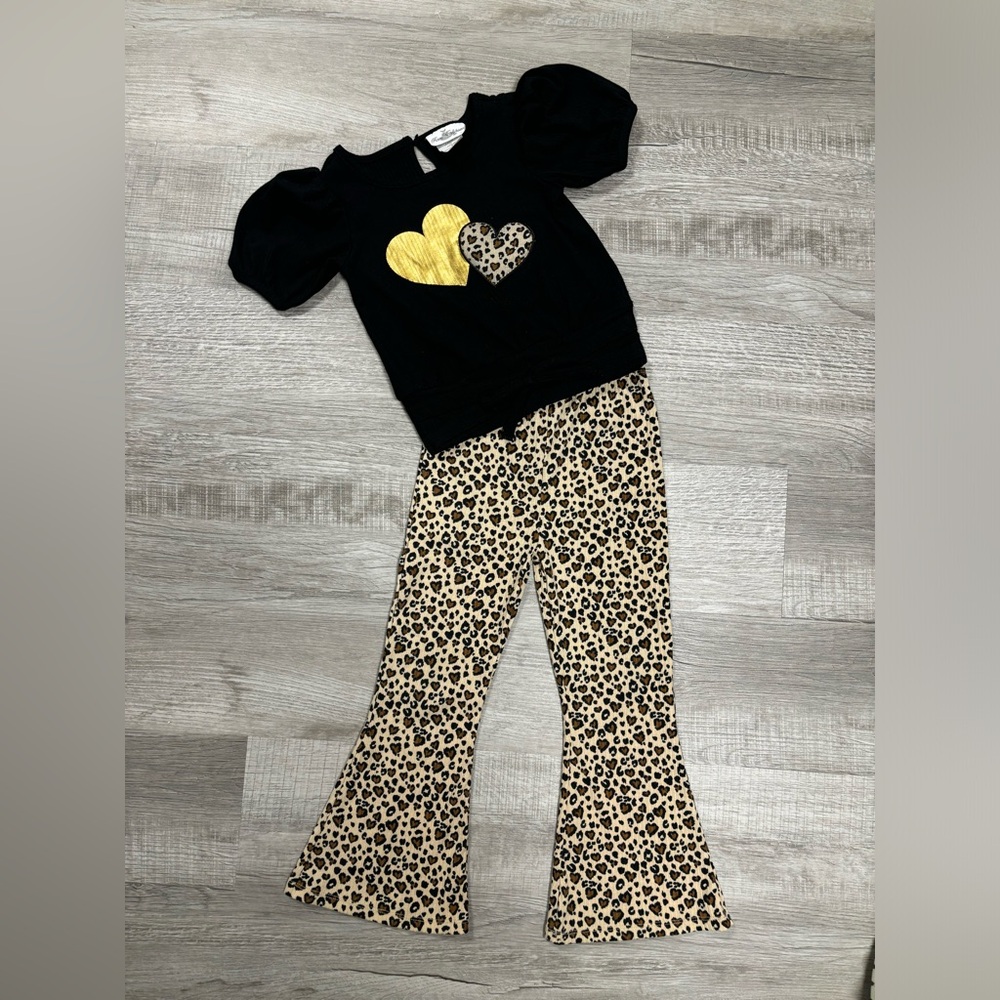 Toddler girl leopard bell bottom set-size 5